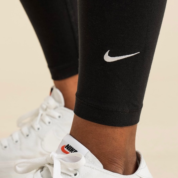 Nike 7/8 Leggings - Black - Picture 8 of 11